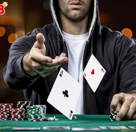 Chia sẻ mẹo chơi poker giúp người chơi có thể chiến thắng