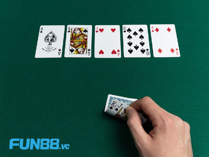 Khám Phá Bí Mật Hand Trong Poker: Tất Cả Về Poker Hand Bạn Cần Biết 5 Hand trong poker là gì?